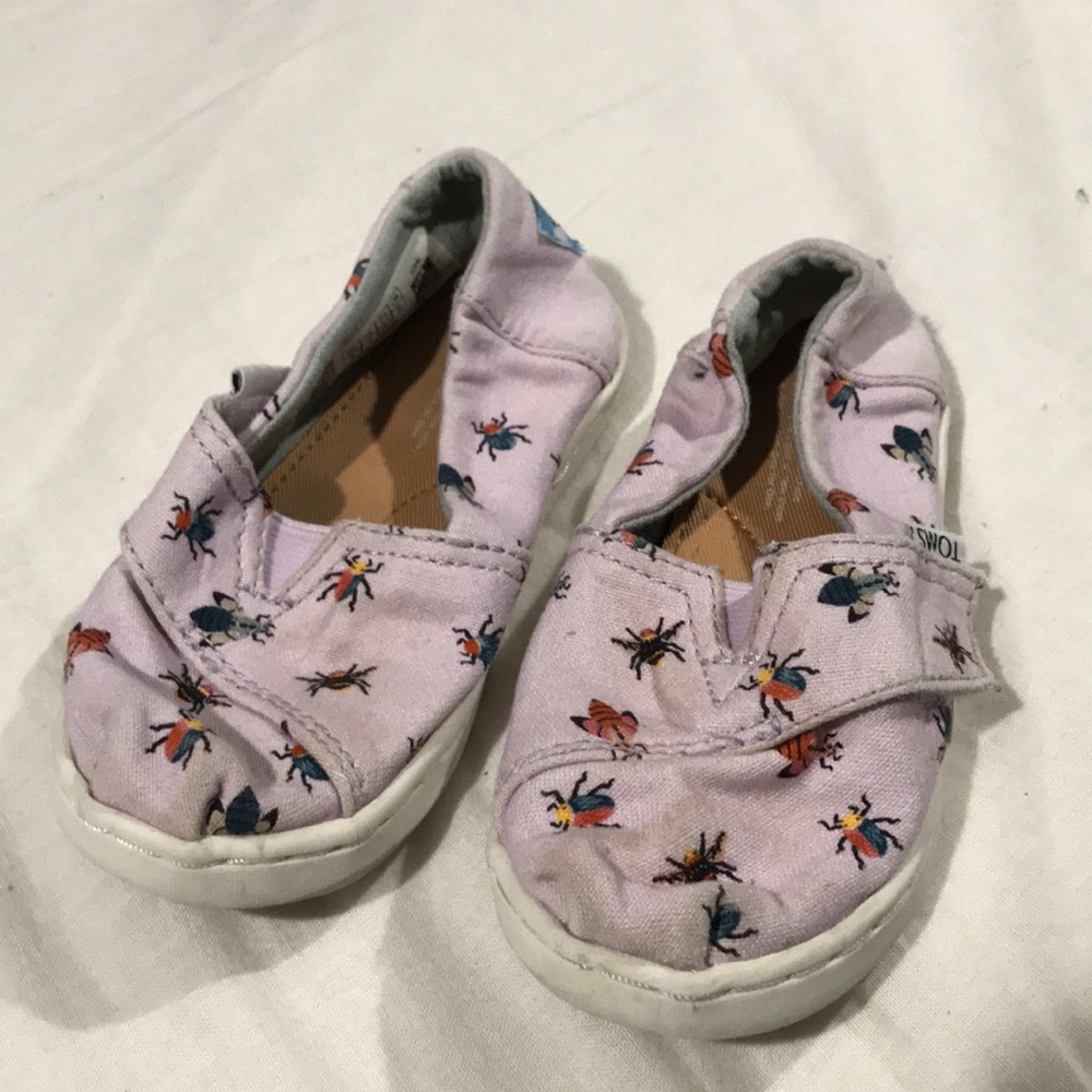 TOMS Bug shoes